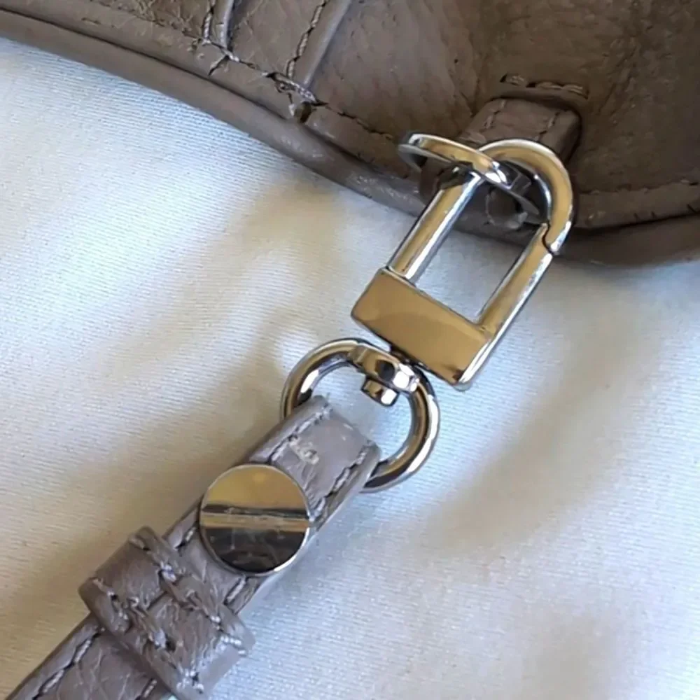 Tory Burch Britten Smartphone Bi-Fold Leather Wallet/Wristlet🩶Gray